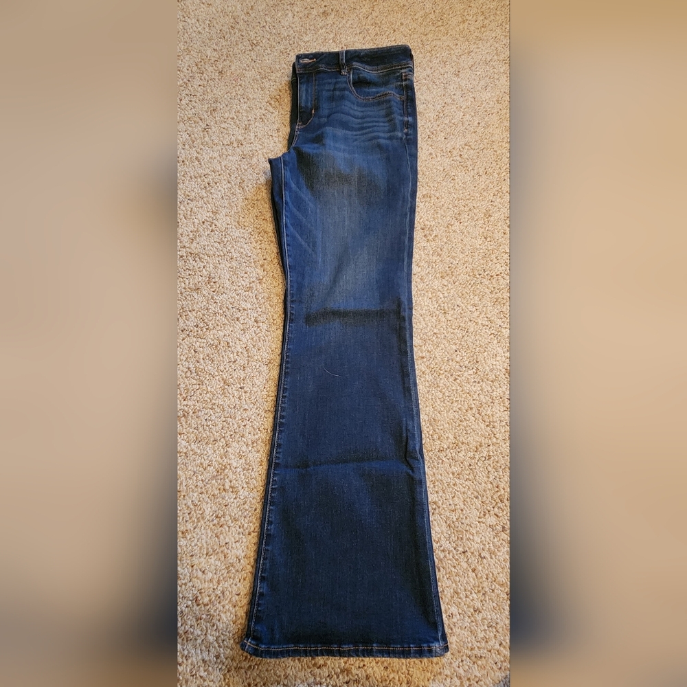 American Eagle Kick Boot Jean in Dark Wash - Size 14